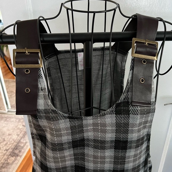 Dress - Picture 4 of 5